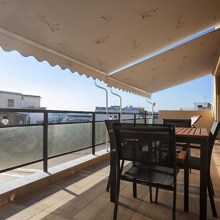 Cozzzy. Exclusive Apartment. Tesalonika Bagian luar foto