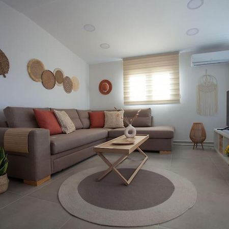 Cozzzy. Exclusive Apartment. Tesalonika Bagian luar foto