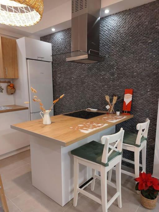 Cozzzy. Exclusive Apartment. Tesalonika Bagian luar foto