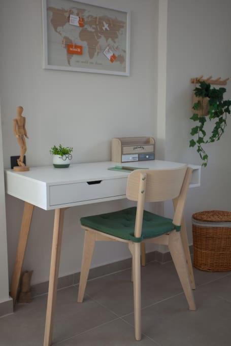 Cozzzy. Exclusive Apartment. Tesalonika Bagian luar foto