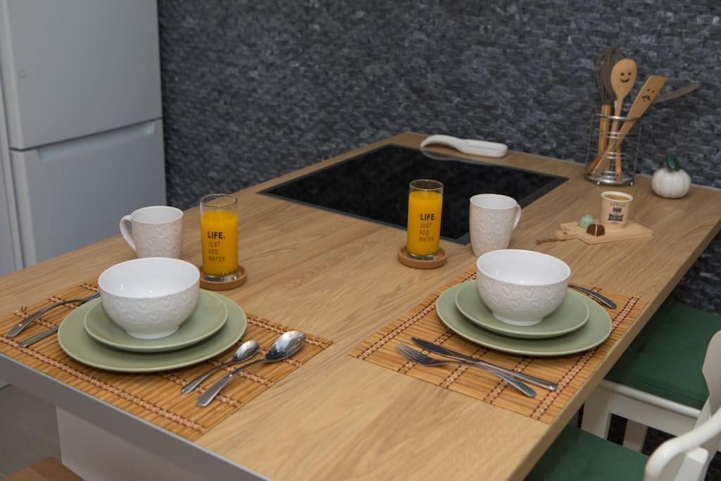 Cozzzy. Exclusive Apartment. Tesalonika Bagian luar foto